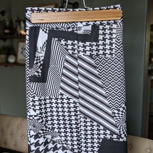 Patterned Pencil Skirt (s)